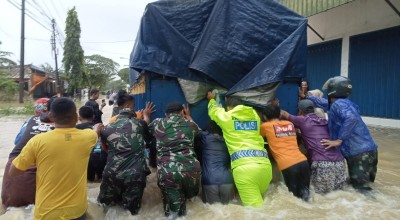 Terendam Banjir, Ratusan KK Terdampak dan Akses Jalan Terhambat