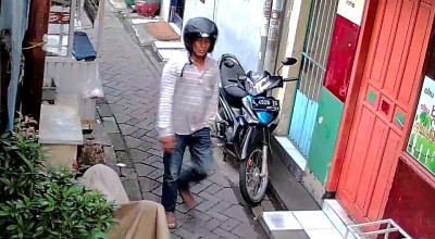 Tak Sampai Dua Menit, Motor Warga Surabaya Digondol Maling