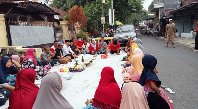 Warga Bangil Pasuruan Full Senyum, Jalan Rusak yang Ditanami Pisang Kini Mulus