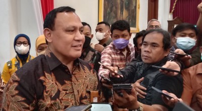 KPK Ancang-ancang Tahan Bupati Bangkalan