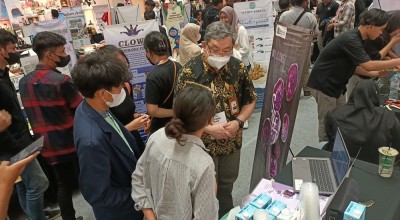 Rektor Universitas Ciputra Validasi Produk di Launching Day WMK 2022