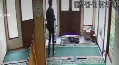 Lagi! Maling Kotak Amal Gentayangan di Sidoarjo, Ini Tampang Pelakunya