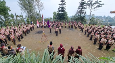 Pramuka SMP Al Falah Deltasari Sidoarjo Digembleng di Claket