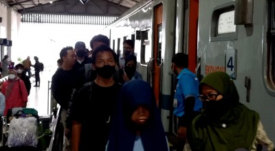 Kedatangan Penumpang di Stasiun Tulungagung Mulai Meningkat