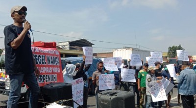 Proses Seleksi Sekdes Sukoanyar, Lamongan Didemo Warga, Lho....