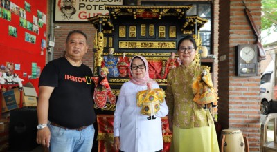 Bupati Jombang Kunjungi Museum Wayang Potehi di Gudo