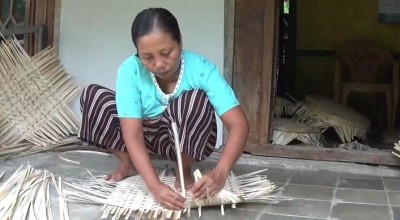 Kisah Perajin Tampah Bambu di Jombang, Harus Lebih Sabar saat Hujan