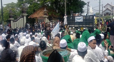 Ratusan Massa dan Ulama di Pamekasan Protes Pembakaran Alquran di Denmark