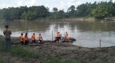 Petaka di Bengawan Solo Bojonegoro: Anak Hilang Tenggelam, Ayah Selamat