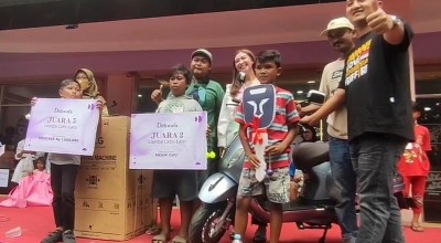 Wow! Bocah SD di Surabaya Dapat Motor Listrik Usai 2 Jam Memainkan Latto-latto