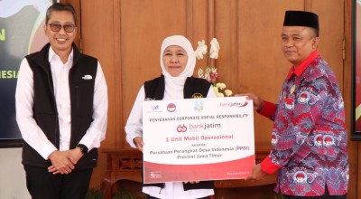bankjatim Serahkan Bantuan Kendaraan dan Bangun 19 PJU di Trenggalek