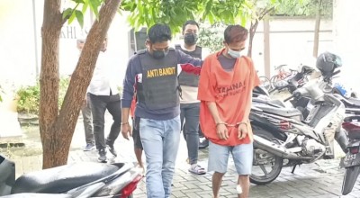 2 Perampok Taksi Online di Surabaya Meringis, Jalan Terpincang-pincang
