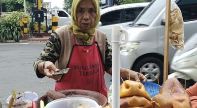 Rujak Cingur Surabaya, Tetap Eksis di Tengah Gempuran Fastfood