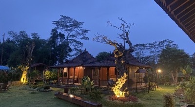 Menikmati Senja di Rumah Jawa Kediri