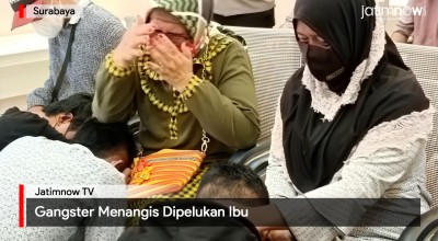 Video: Gangster Menangis Dipelukan Ibu