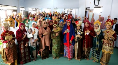 Pesona Adat Nusantara Digelar di Jombang, Mundjidah Jadi Ingat Zaman Muda