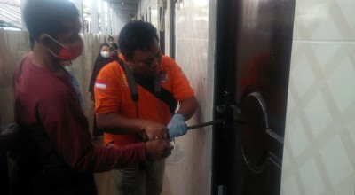 Wanita di Surabaya Ditemukan Tewas Setengah Telanjang dalam Kamar Kos