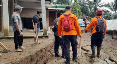 139 Warga Terdampak Tanah Retak di Ponorogo Diungsikan, Lansia hingga Difabel