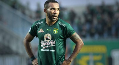 Aji Santoso Minta Pemain Persebaya Lebih Fokus saat Hadapi PSM