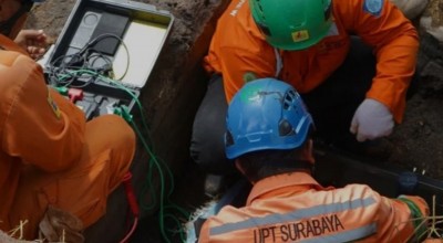 Atasi Gangguan Listrik Madura, PLN Susuri Jaringan SKTT di Jembatan Suramadu
