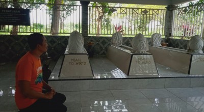 3 Makam Tabib Majapahit di Jombang: Pengunjung Disambut "Pasukan Berkuda"