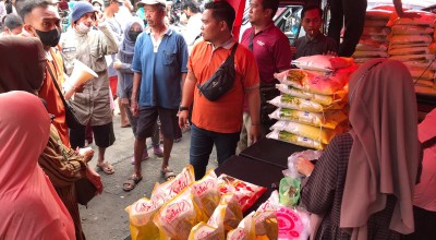 Operasi Pasar Sembako Murah di Kota Mojokerto Diserbu Warga Luar Daerah