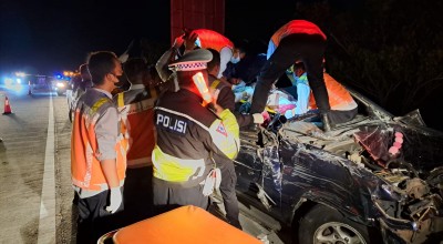 Isuzu Panther Seruduk Truk di Tol Jombang, Fergiawan Listanto Meninggal Dunia