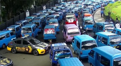 Ratusan Sopir Angkot Kepung Kota Malang, Demo Tolak Aturan Satu Arah