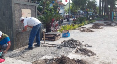 Bank Jatim Perbaiki Podium Alun-Alun, Begini Tanggapan Sekda Jombang