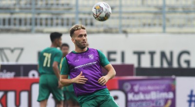 Gak Peduli Statistik Borneo Lebih Baik, Aji Santoso Target Persebaya Menang!