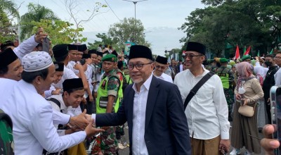 Begini Cerita Mendag RI Hadiri 1 Abad Nu, Loncat Pagar Tol sampai Naik Ojek