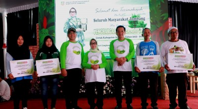 Dapat Penghargaan Adipura, Bupati Jombang Berikan Reward pada Tenaga Kebersihan