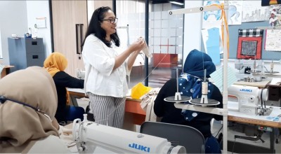 Dosen Universitas Ciputra Bangkitkan Emak-emak Surabaya, Ciptakan Hijab Fashionable