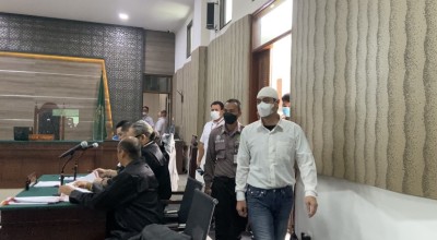 Curhat Ferry Irawan, Sengaja Disingkirkan Istri demi Kursi Kekuasaan