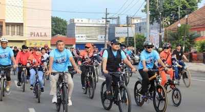 Gus Ipul Semarakkan Gowes Bareng Jelajah Paravan Kota Pasuruan