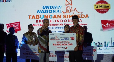 Nasabah Bank Jatim jadi Pemenang Undian Simpeda, Total Rp3 Miliar