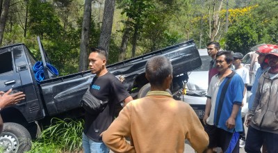 3 Mobil Tabrakan Beruntun di Jalur Tengkorak Klemuk Batu