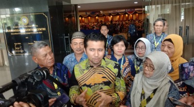 Larangan Impor Pakaian Bekas, Wagub Jatim Emil Dardak Siap Audiensi dengan Penjual