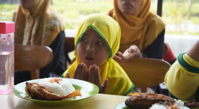 Tips Berpuasa ala Anak TK di Lamongan, Mancing hingga Masak Menu Berbuka Kaya Gizi