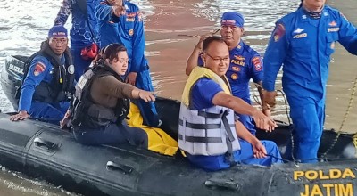Korban Hilang dalam Perahu Tambang Terbalik di Surabaya Ditemukan Meninggal Dunia
