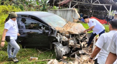 Diduga Mengantuk, Komisioner KPU Sumenep Alami Kecelakaan Mobil