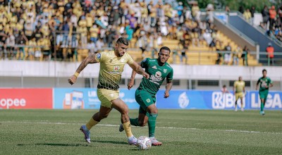 Persebaya Takluk Dikandang Barito Putra, Aji Respek Keputusan Wasit