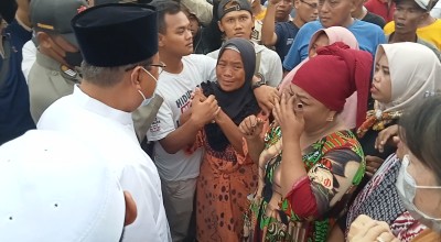 Simulasi Penataan PKL dan Parkir Alun-Alun Pasuruan Tuai Penolakan, Emak-emak Serbu Gus Ipul