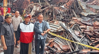 Pimpinan DPRD Kabupaten Pasuruan Sidak Pasar Gondanglegi yang Terbakar