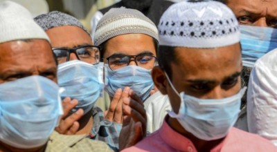 MUI Tegaskan Salat Pakai Masker dalam Kondisi Normal Hukumnya Makruh