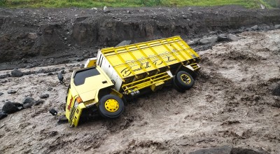 Banjir Lahar Dingin Semeru Seret Satu Truk, Begini Kondisi Sopir dan Penambang