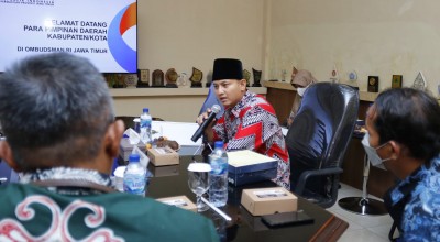 Trenggalek Terima Penghargaan Predikat Kepatuhan Standar Pelayanan Publik dari Ombudman RI