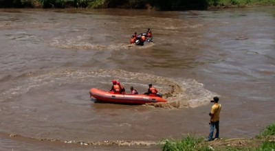Warga Tulungagung Hilang saat Cari Ikan di Sungai Brantas