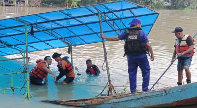 Perahu Tambang Terbalik di Surabaya Ternyata Ditumpangi 13 Orang, Ini Identitasnya