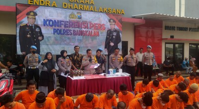 Ya Ampun.....Wanita di Bangkalan Produksi Miras, Barang Bukti Bikin Kaget